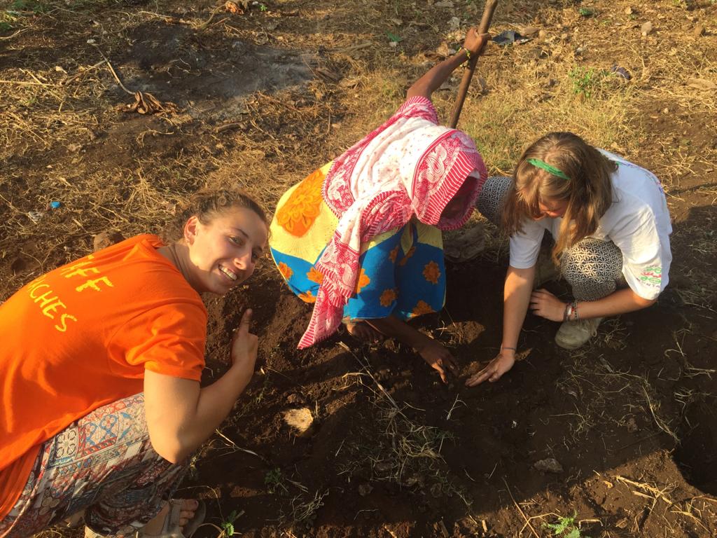 children helping the environment